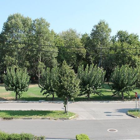 Galaxy Hotel Lutrá Ipátisz Kültér fotó